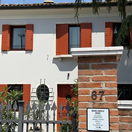 Michelangelo House, Your Personal * Mestre